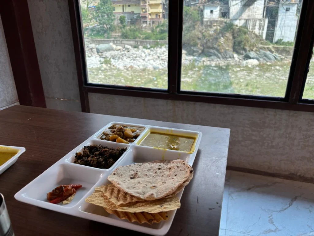 Rishi Dhara Resort Hills & lakes